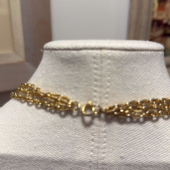 Vintage Gold Tone Oval Link Triple Strand Long Necklace with Spring Ring Clasp. - Picture 3 of 4